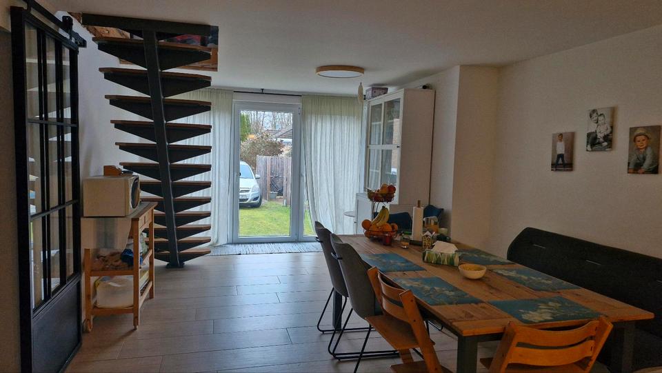 4 Zimmer Wohnung - WG geeignet 4 zimmer