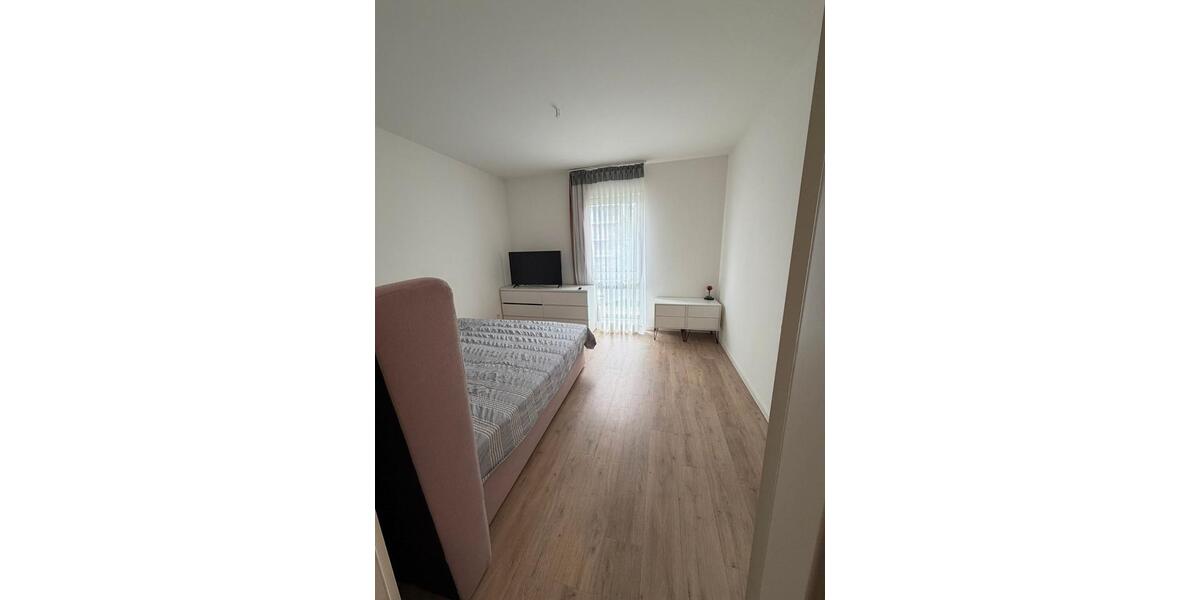 Etagenwohnung Schönefeld - 3 Zimmer, 73 m&sup2;, 975&euro; | Angebot:26479649