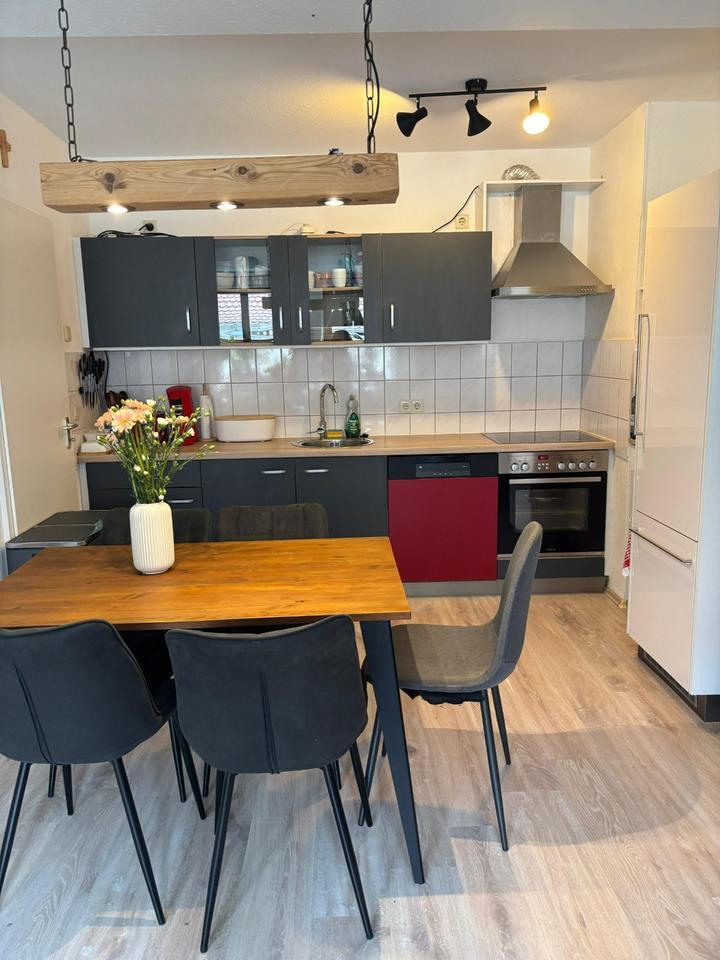 Geräumige Wohnung in Marktnähe mit großem Wohn- & Essbereich