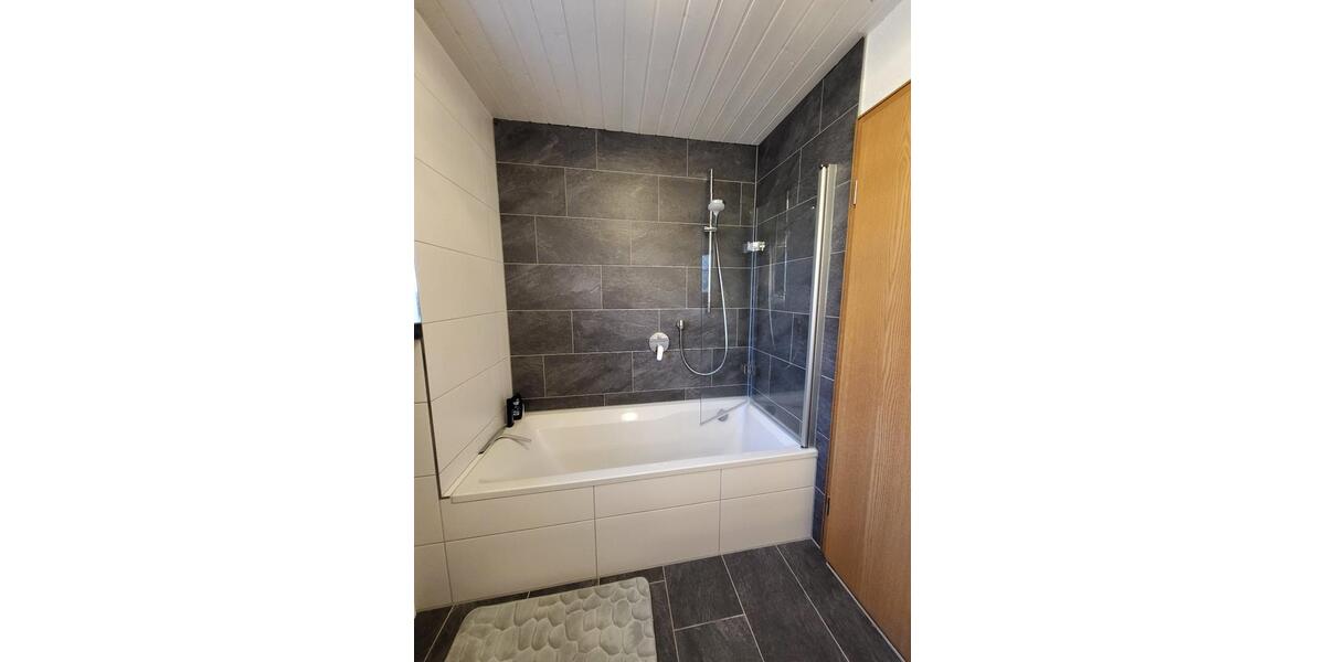 Erdgeschoßwohnung Oberstdorf - 3 Zimmer, 86 m&sup2;, 1.310&euro; | Angebot:26635815
