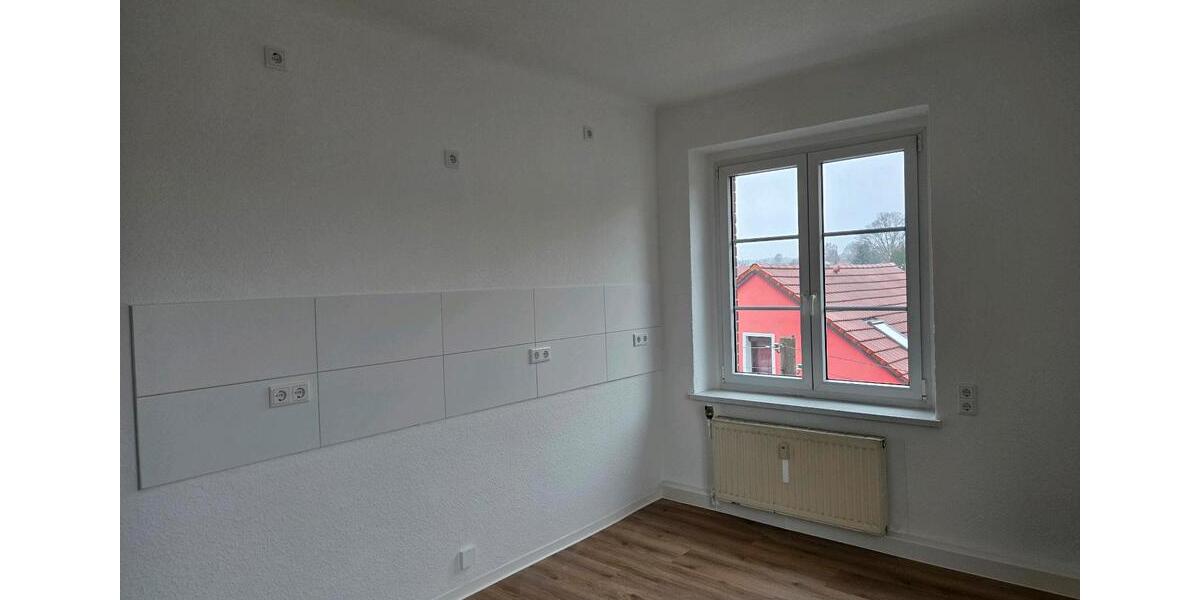 Etagenwohnung Großröhrsdorf - 3 Zimmer, 72 m&sup2;, 590&euro; | Angebot:25402571