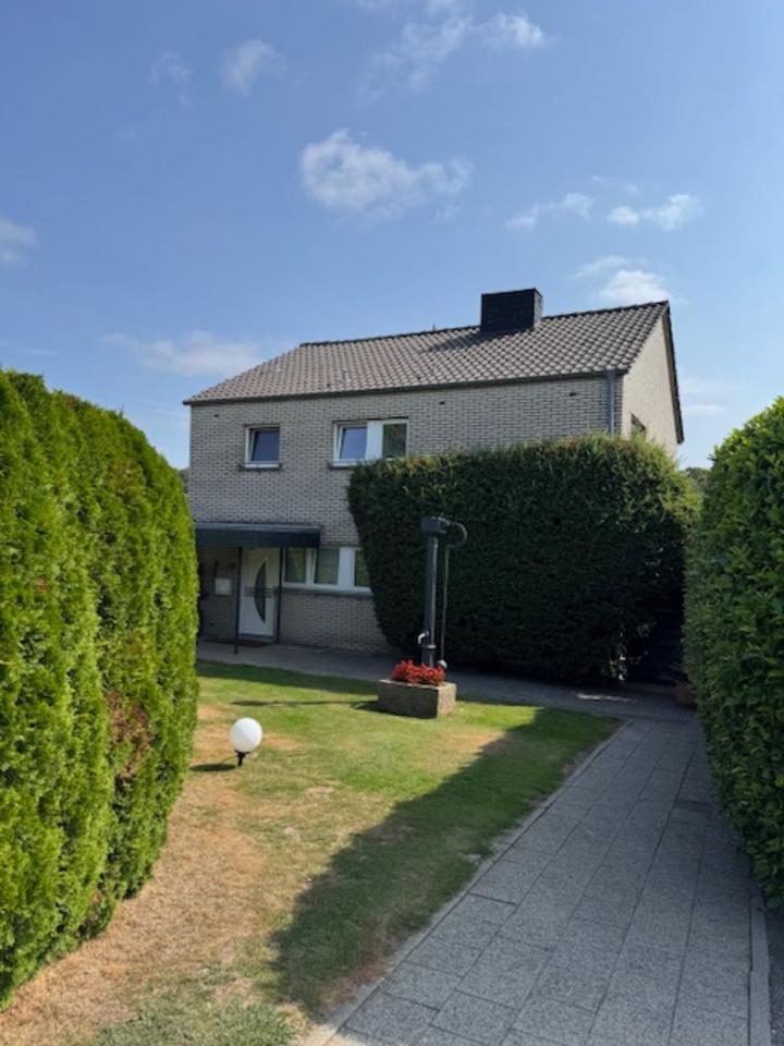 Einfamilienhaus mit Garten, 2 Terrassen und Fernblick in TOP LAGE