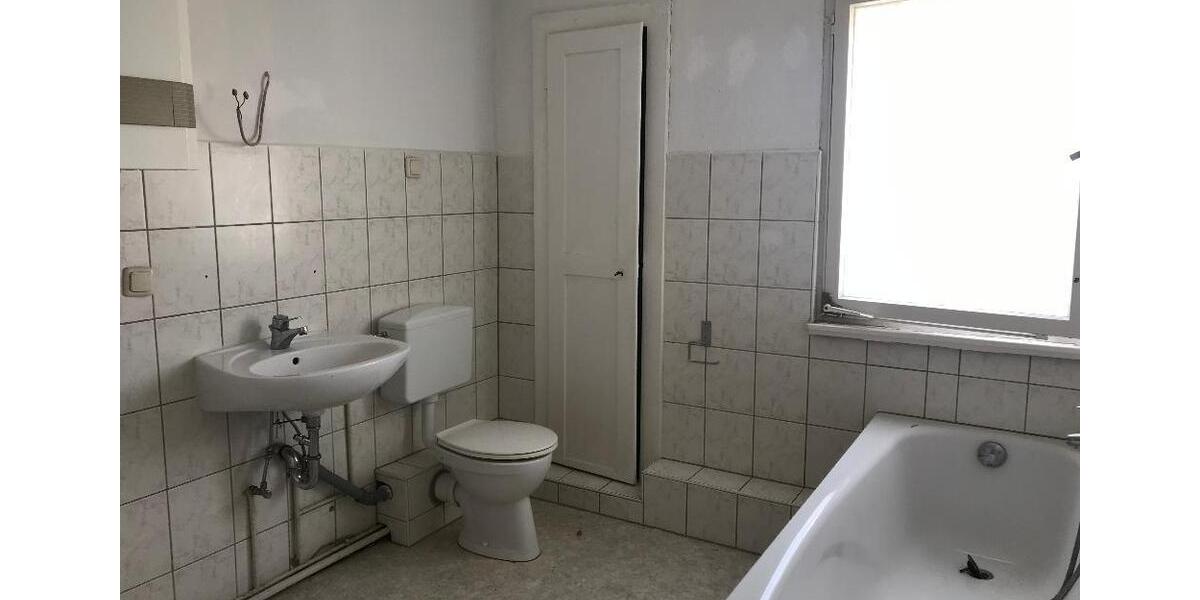 Dachgeschoßwohnung Borna - 3 Zimmer, 65 m&sup2;, 450&euro; | Angebot:19602971