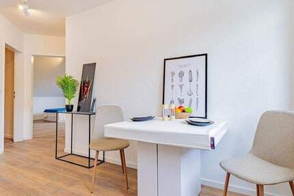 Frisch renoviert und sofort bezugsfertig- 4-Zimmer-Wohnung mit Terrasse 4 zimmer