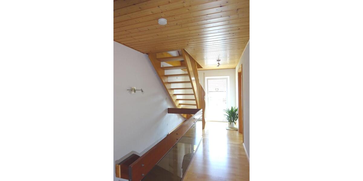 Einfamilienhaus Insheim - 8 Zimmer, 224 m&sup2;, 2.350&euro; | Angebot:25323763