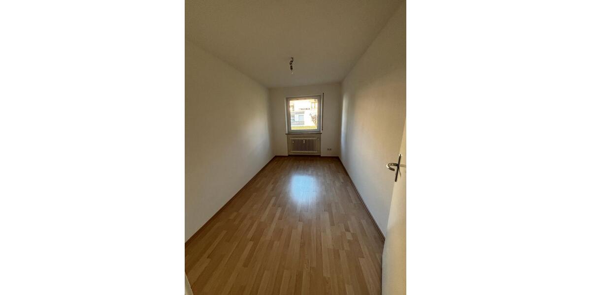 Etagenwohnung Lauchringen - 3 Zimmer, 80 m&sup2;, 1.200&euro; | Angebot:25893571