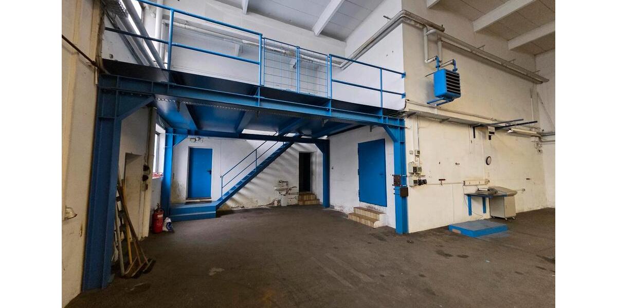 Halle zu vermieten zimmer