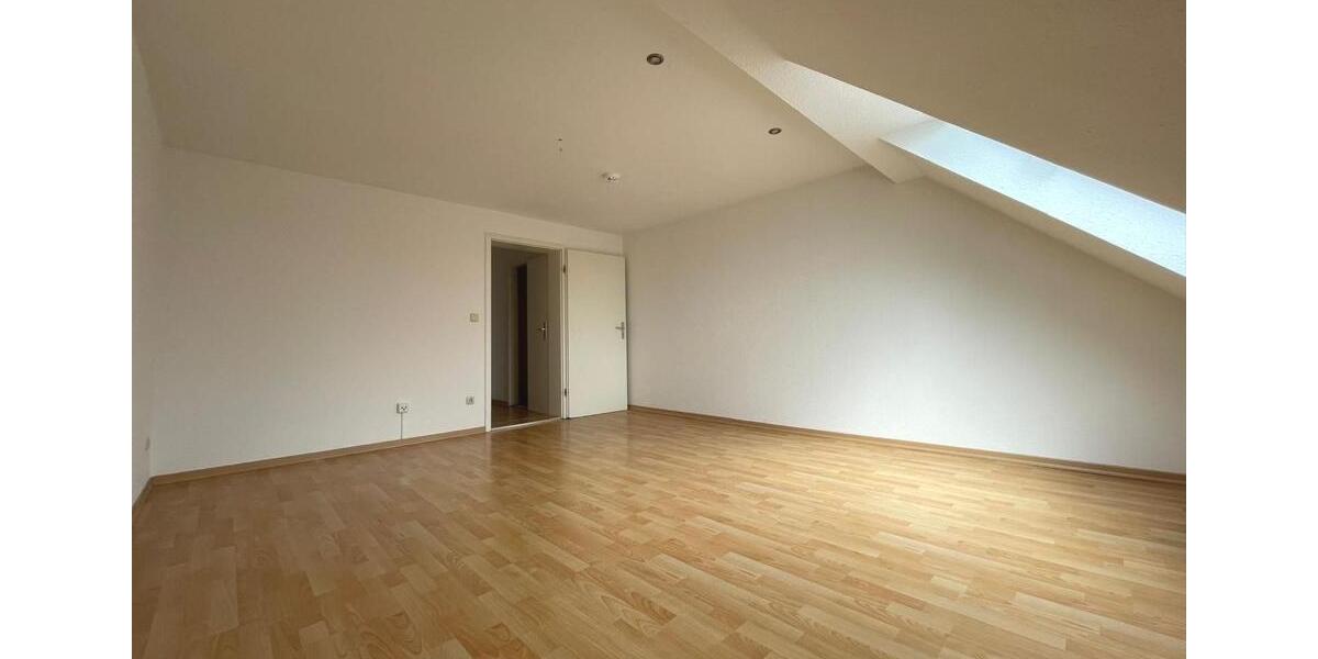 Dachgeschoßwohnung Leipzig Ost - 2 Zimmer, 66 m&sup2;, 679&euro; | Angebot:26645164
