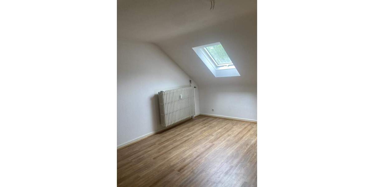 Etagenwohnung Saarbrücken Scheidt - 3 Zimmer, 97 m&sup2;, 685&euro; | Angebot:23882833