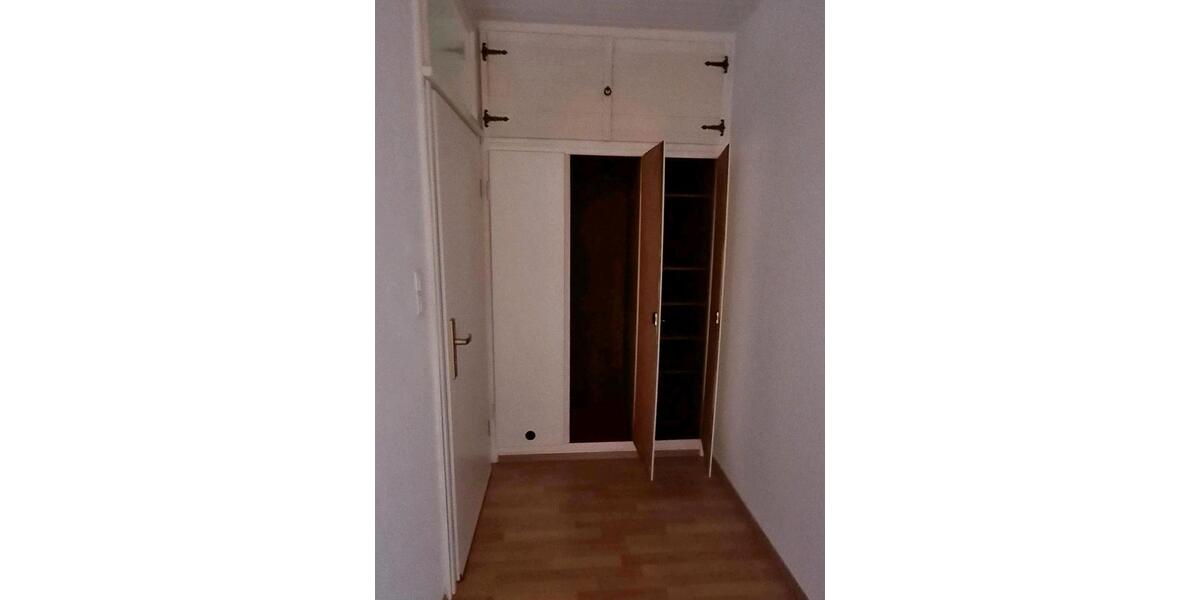 Etagenwohnung Remscheid - 3 Zimmer, 97 m&sup2;, 800&euro; | Angebot:26126091