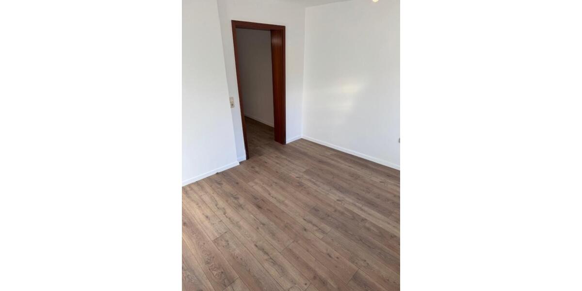 Erdgeschoßwohnung Gommern Ladeburg - 5 Zimmer, 130 m&sup2;, 699&euro; | Angebot:24531553