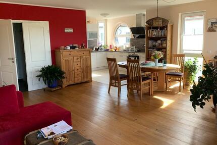 Wohnung direkt am Wasser im Februar (evtl. März) zu vermieten 4 zimmer