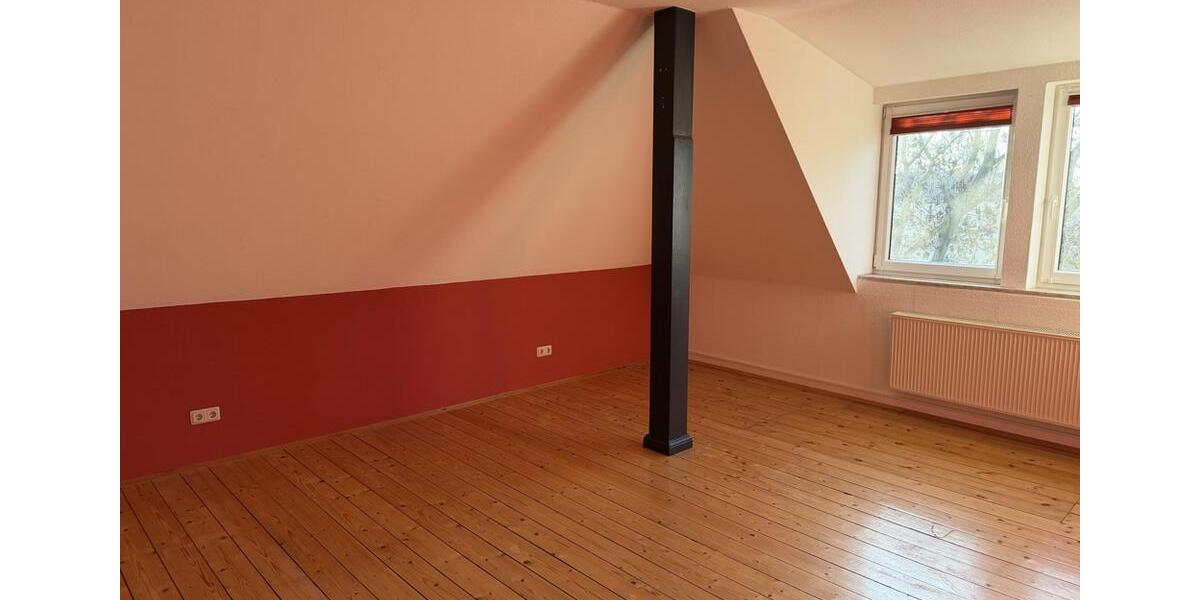 Dachgeschoßwohnung Nordhausen - 2 Zimmer, 71 m&sup2;, 400&euro; | Angebot:26099823