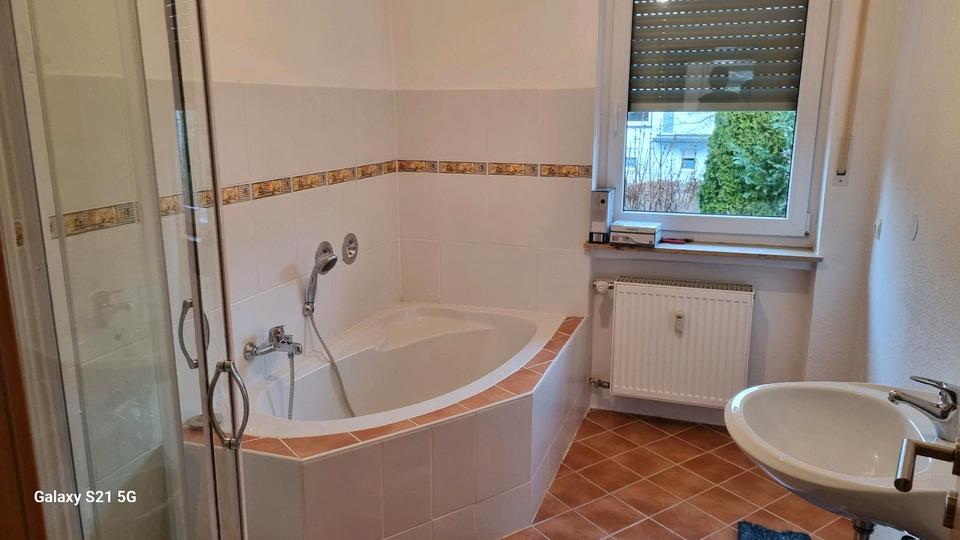 Etagenwohnung Kronach - 4 Zimmer, 130 m&sup2;, 900&euro; | Angebot:25931411