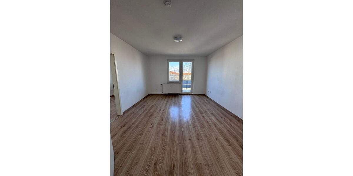 Etagenwohnung Bitterfeld-Wolfen Wolfen - 4 Zimmer, 70 m&sup2;, 490&euro; | Angebot:25664852