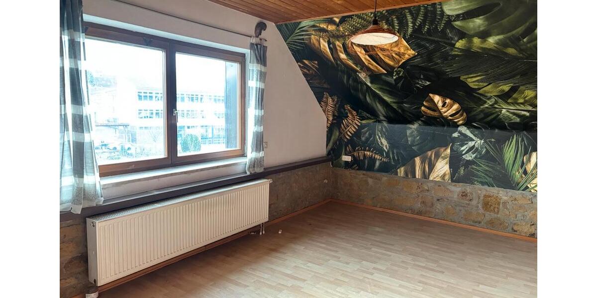 Hochparterre Waldböckelheim - 5 Zimmer, 141 m&sup2;, 1.250&euro; | Angebot:24865602