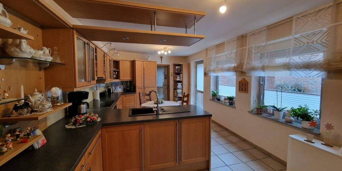 Etagenwohnung Mönchengladbach Windberg - 4 Zimmer, 124 m&sup2;, 1.200&euro; | Angebot:26744932