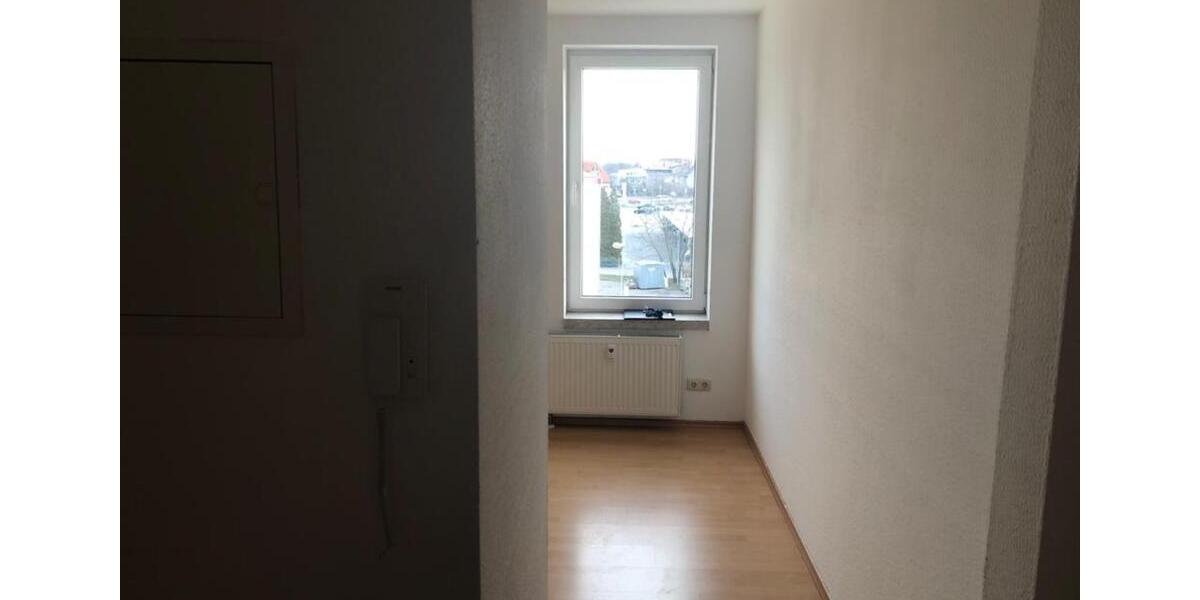 Dachgeschoßwohnung Bitterfeld-Wolfen Bitterfeld - 2 Zimmer, 42 m&sup2;, 300&euro; | Angebot:24425663