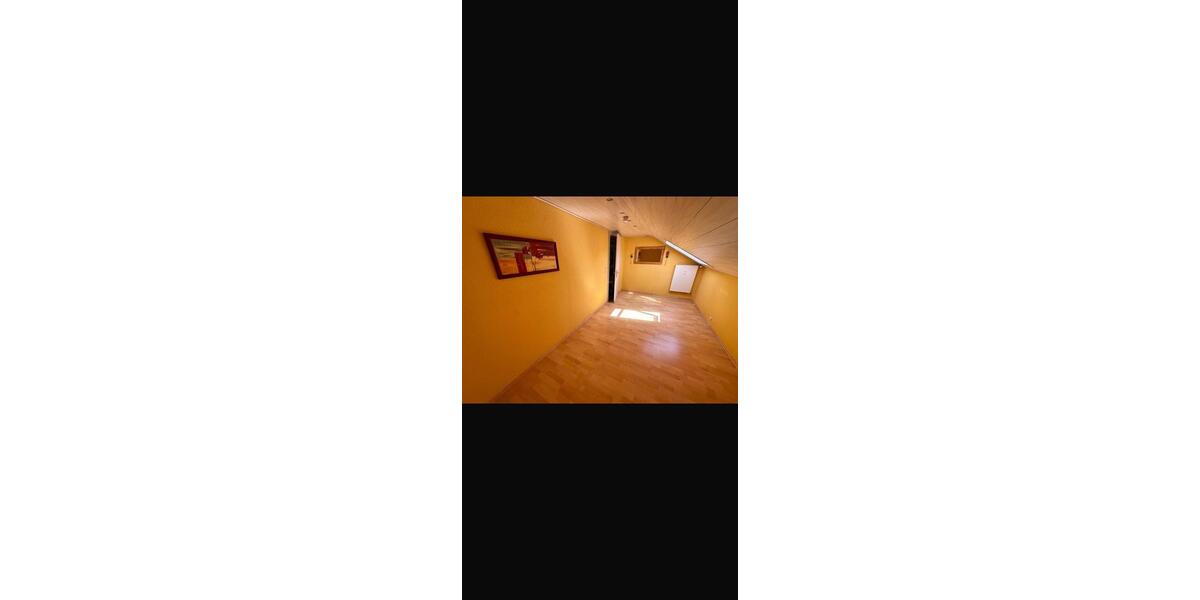 Dachgeschoßwohnung Mindelheim - 3 Zimmer, 60 m&sup2;, 990&euro; | Angebot:26671339