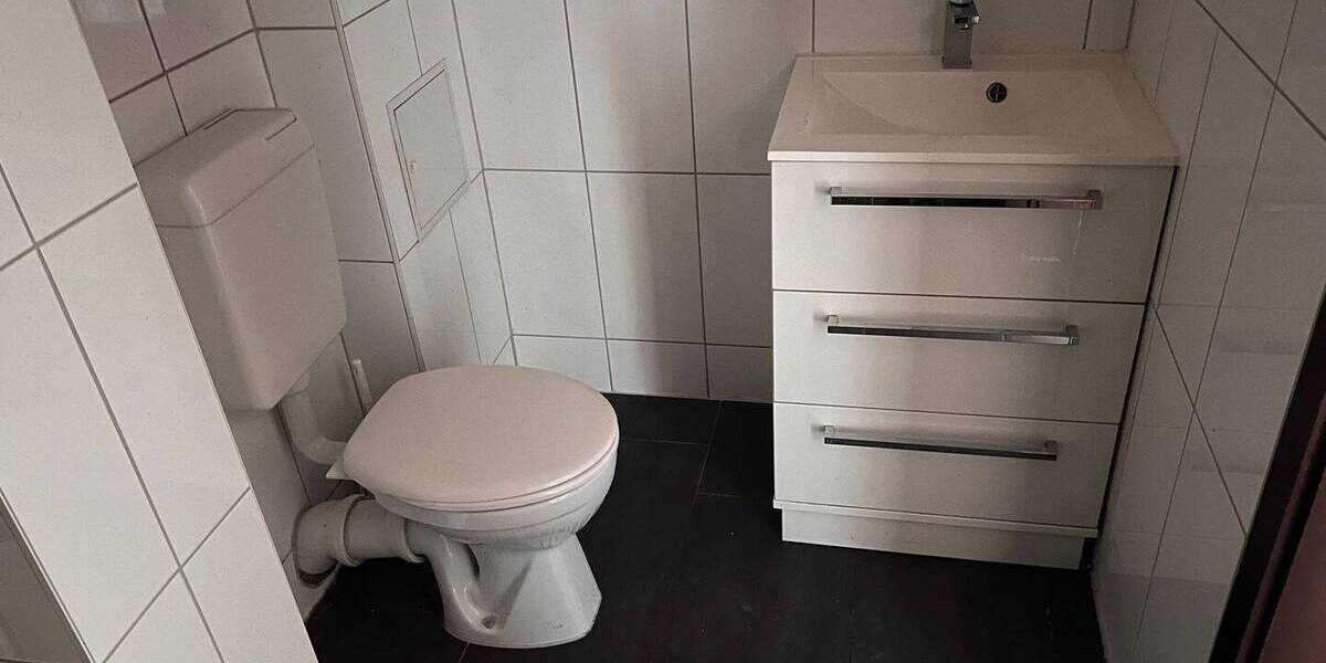 Etagenwohnung Bernburg Bergstadt - 2 Zimmer, 60 m&sup2;, 390&euro; | Angebot:26656758
