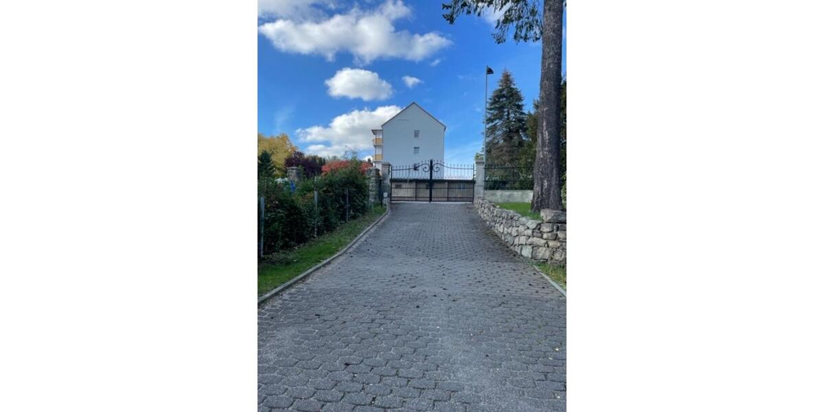 Dachgeschoßwohnung Hohenstein-Ernstthal Ernstthal - 3 Zimmer, 85 m&sup2;, 595&euro; | Angebot:25255010