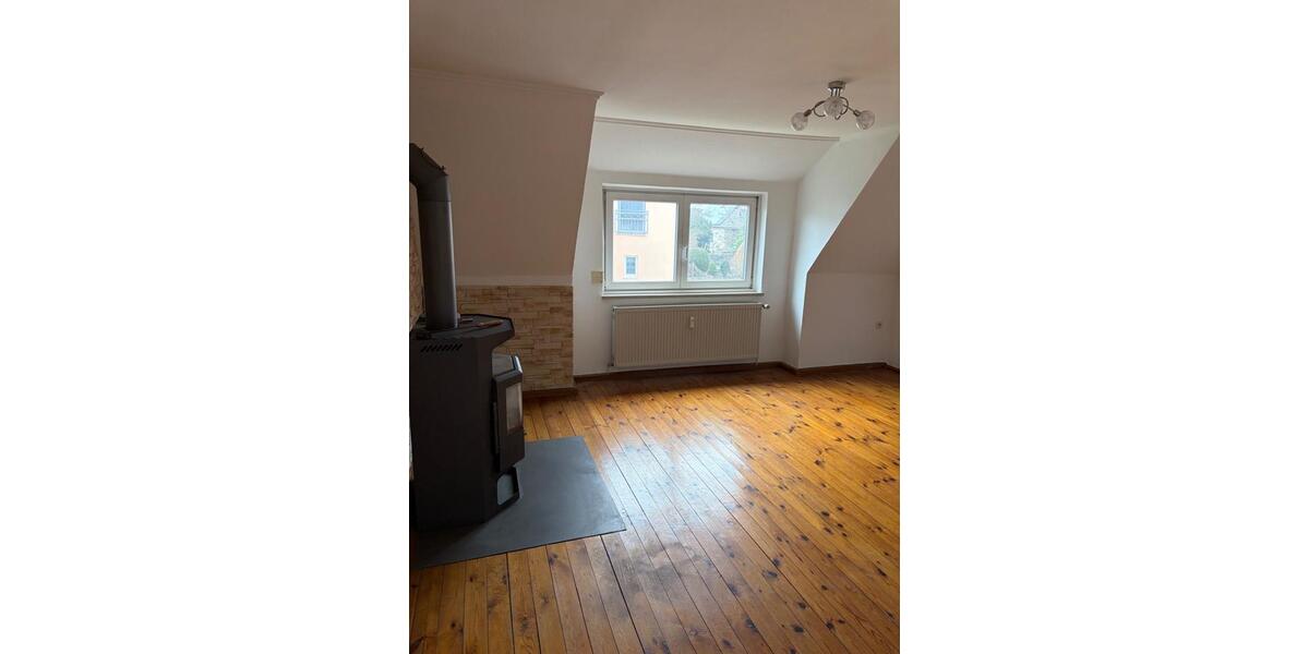 Dachgeschoßwohnung Schrobenhausen - 4 Zimmer, 84 m&sup2;, 727&euro; | Angebot:25239548
