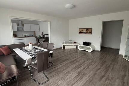 Wohnung Sinsheim - 4 Zimmer, 107 m&sup2;, 1.500&euro; | Angebot:26462082