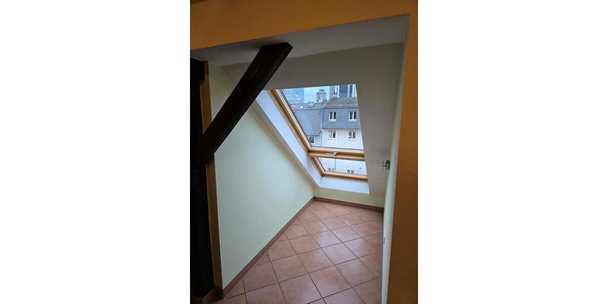 Dachgeschoßwohnung Erftstadt - 2 Zimmer, 50 m&sup2;, 870&euro; | Angebot:26609163