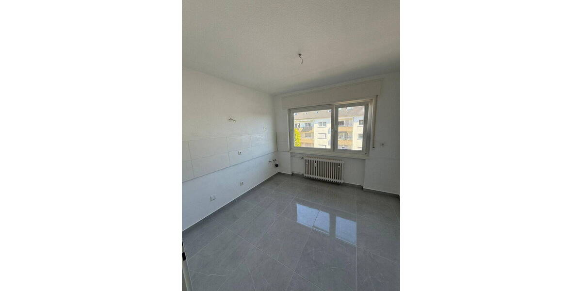 Etagenwohnung Eggenstein-Leopoldshafen Eggenstein - 4 Zimmer, 98 m&sup2;, 1.300&euro; | Angebot:26177542
