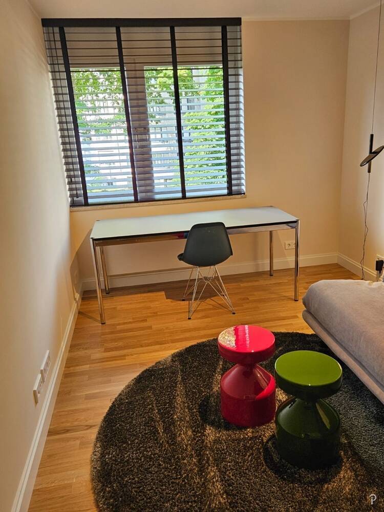 Inselstraße - Luxuriöse 4 Zimmer-Wohnung vollmöbliert mit Blick in den Hofgarten