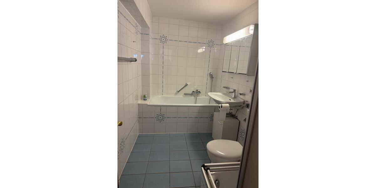 Dachgeschoßwohnung Düsseldorf Pempelfort - 3 Zimmer, 122 m&sup2;, 2.074&euro; | Angebot:25219719