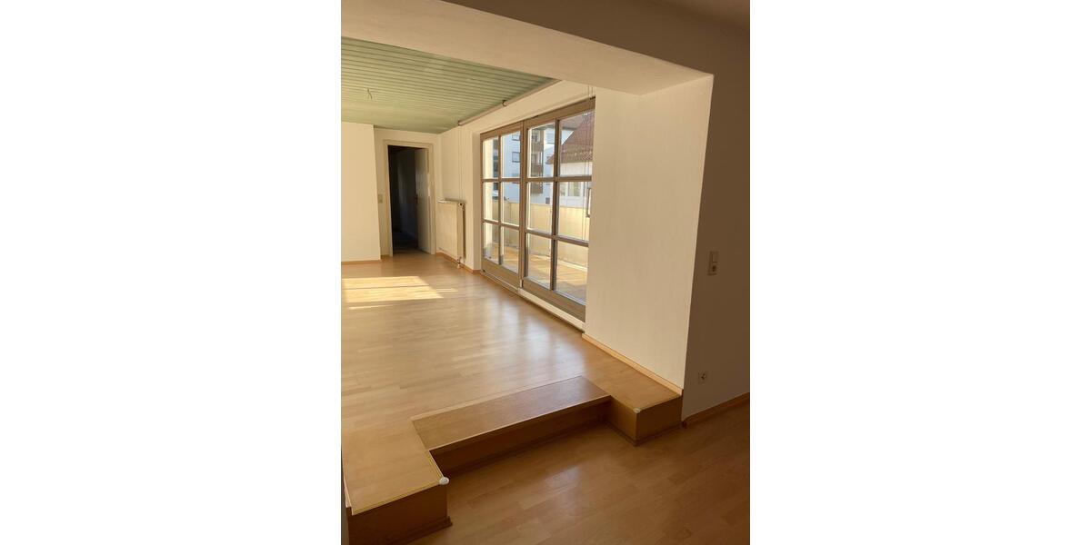 Etagenwohnung Altötting - 3 Zimmer, 119 m&sup2;, 952&euro; | Angebot:26549937