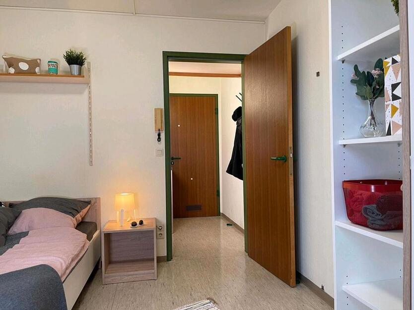 möbliertes Zimmer zimmer