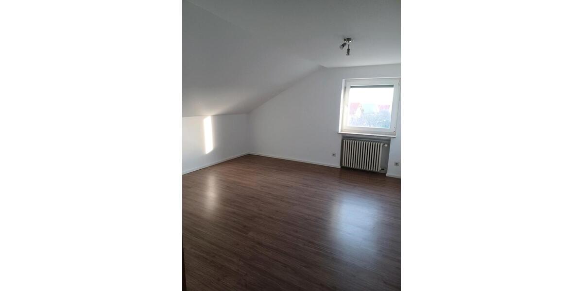 Dachgeschoßwohnung Meßkirch - 3 Zimmer, 75 m&sup2;, 950&euro; | Angebot:24685776