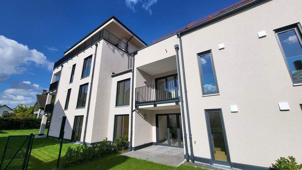 +++NU-Burlafingen, 4-Zi.-Mietwohnung, 105,60 m² Wfl., EG, großer Garten, Küche, 2 TG-Stpl.+++ 4 zimmer