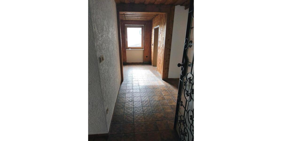 Etagenwohnung Freudenberg - 5 Zimmer, 120 m&sup2;, 820&euro; | Angebot:25922025