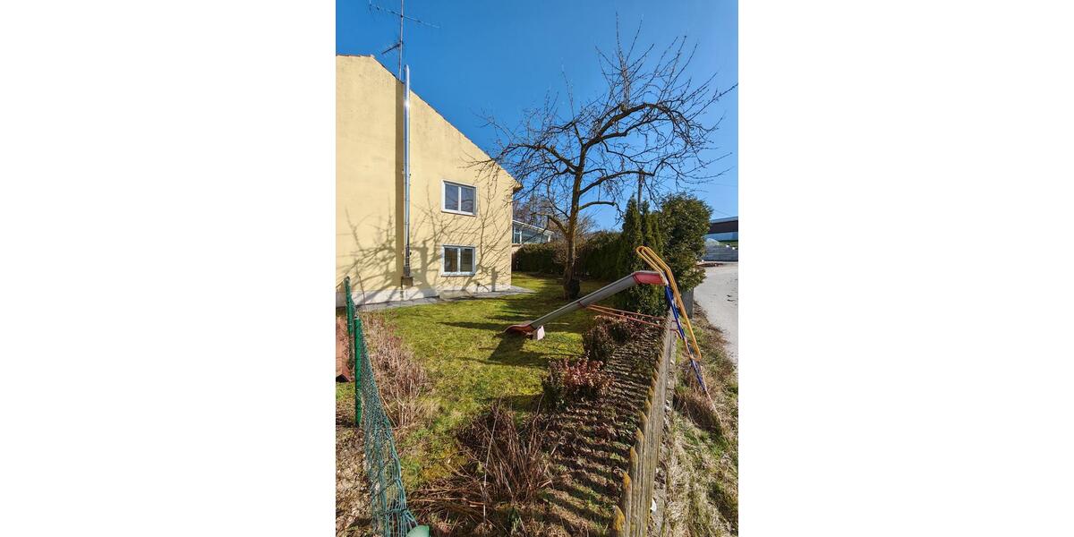 Etagenwohnung Landau an der Isar - 4 Zimmer, 119 m&sup2;, 952&euro; | Angebot:26515764