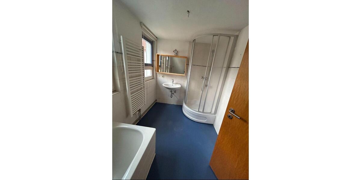 Etagenwohnung Schwalmstadt - 4 Zimmer, 105 m&sup2;, 1.000&euro; | Angebot:26373452