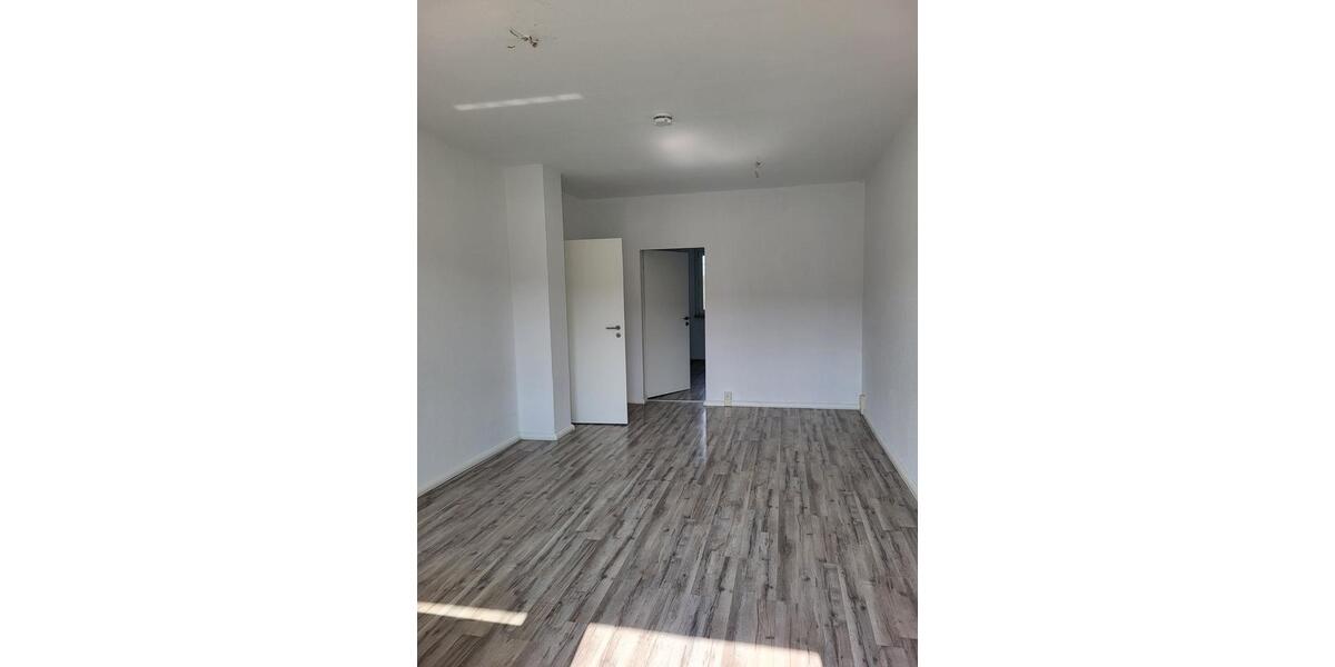 Etagenwohnung Hainichen - 3 Zimmer, 62 m&sup2;, 557&euro; | Angebot:19789214