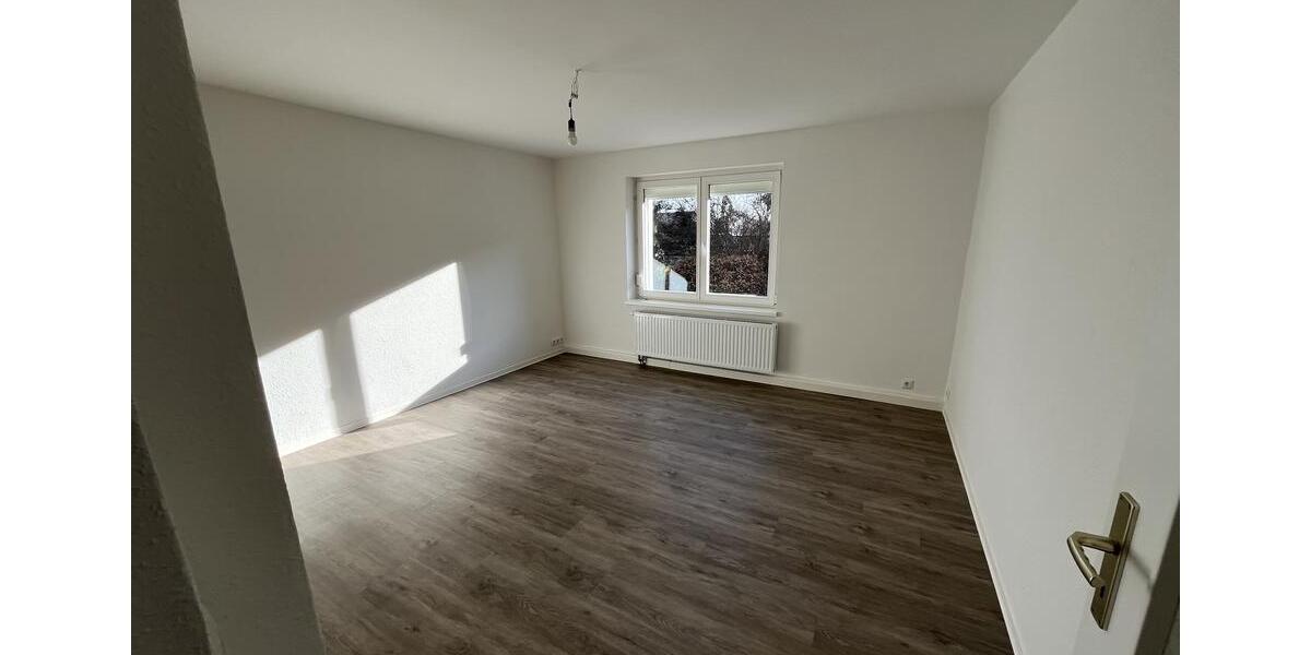 Erdgeschoßwohnung Riesa - 2 Zimmer, 53 m&sup2;, 272&euro; | Angebot:25974070