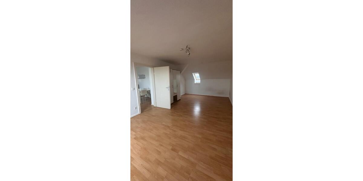 Dachgeschoßwohnung Solingen - 2 Zimmer, 45 m&sup2;, 480&euro; | Angebot:24878495