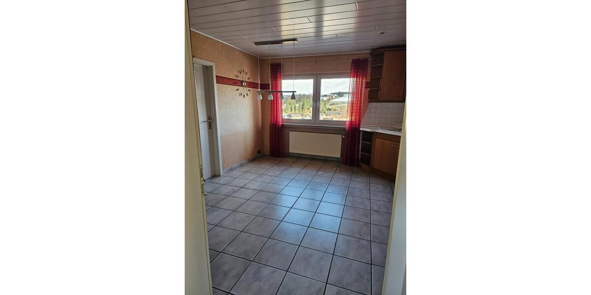 Helle 89qm Wohnung 3ZKB mit Balkon, Garage & EBK 3 zimmer