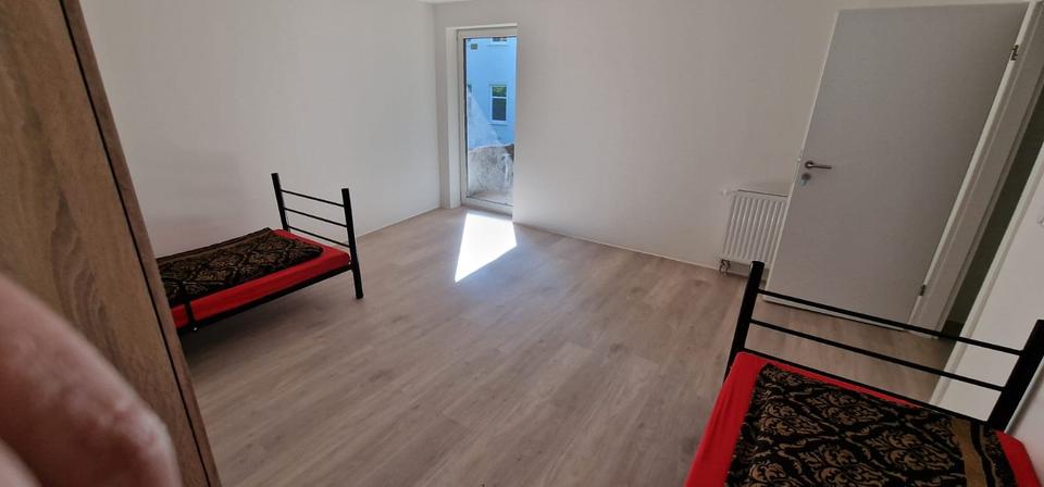 Wohnen auf Zeit Markranstädt - 5 Zimmer, 135 m&sup2;, 12&euro; | Angebot:23570267