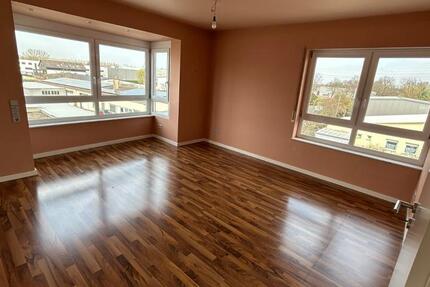 Gewerbeobjekt Philippsburg - 3 Zimmer, 1.520&euro; | Angebot:24723025