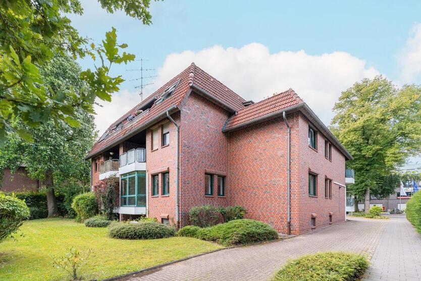 Repräsentative Bürofläche an der Adenauerallee zu vermieten.
