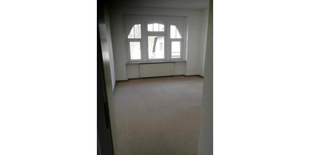 Etagenwohnung Lößnitz - 4 Zimmer, 90 m&sup2;, 750&euro; | Angebot:25790615
