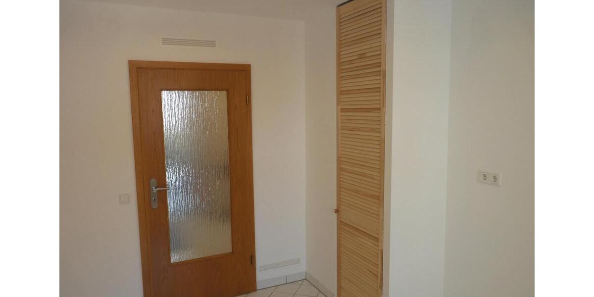 Etagenwohnung Bad Karlshafen - 3 Zimmer, 80 m&sup2;, 560&euro; | Angebot:26195944