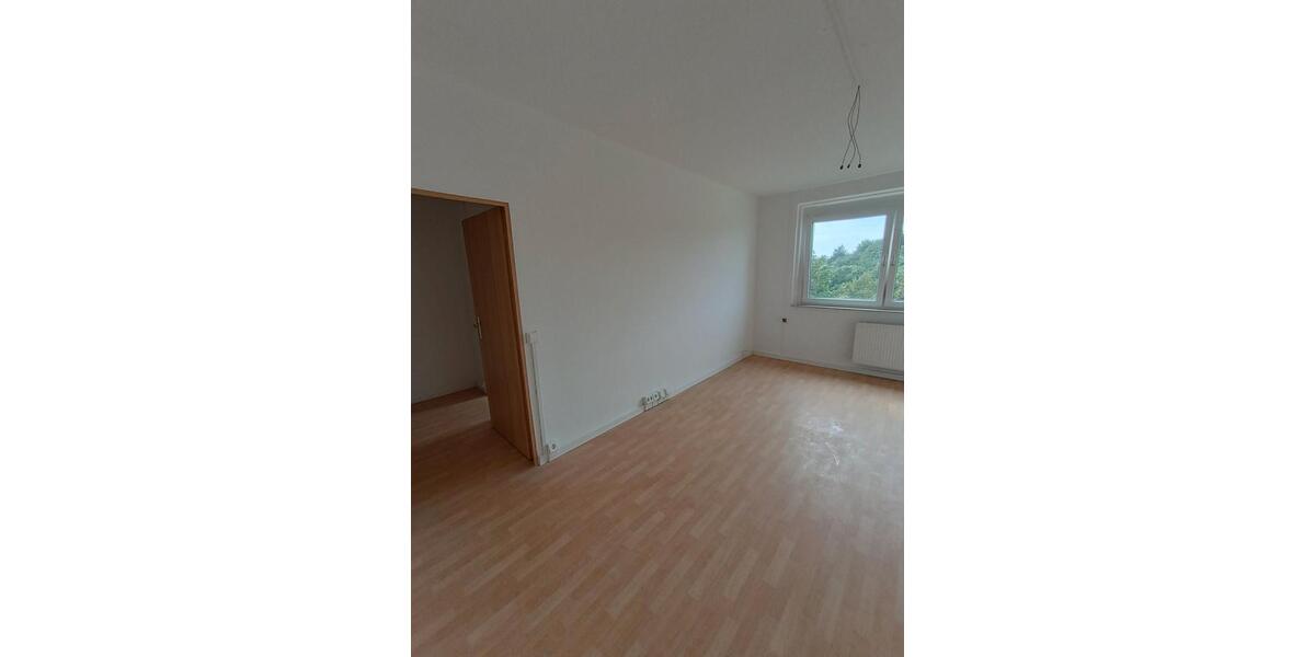 Etagenwohnung Stollberg (Erzgebirge) - 4 Zimmer, 67 m&sup2;, 450&euro; | Angebot:26564178