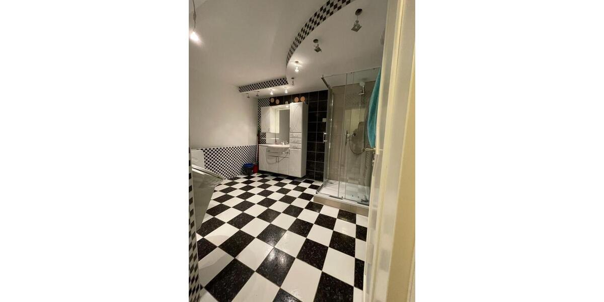 Wohnen auf Zeit Heinsberg - 8 Zimmer, 200 m&sup2;, 600&euro; | Angebot:17959626