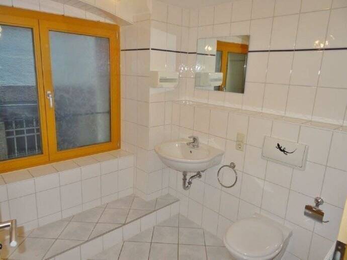 Etagenwohnung Kulmbach Ziegelhütten - 2 Zimmer, 75 m&sup2;, 675&euro; | Angebot:25771713